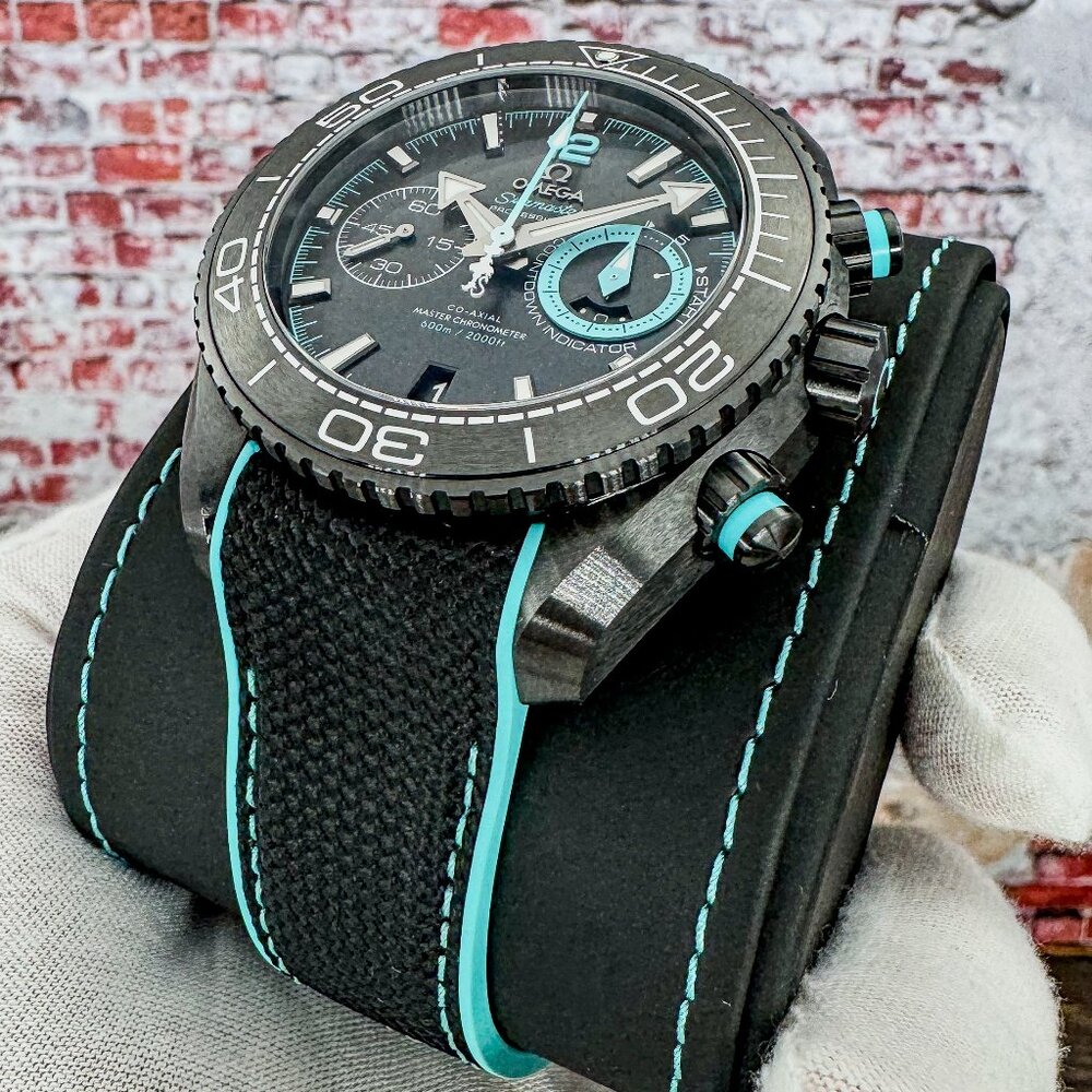 Omega Seamaster Planet Ocean ETNZ Limited Edition Black Ceramic - FULL SET - Picture 11 of 15